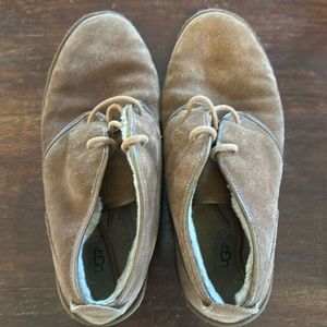 Ugg Men’s Neumel leather Chukka boot lined